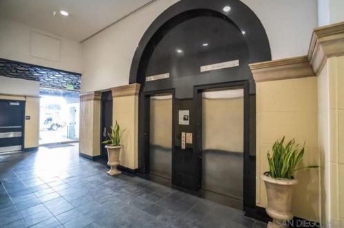 950 6th Ave, San Diego, CA 92101-6221