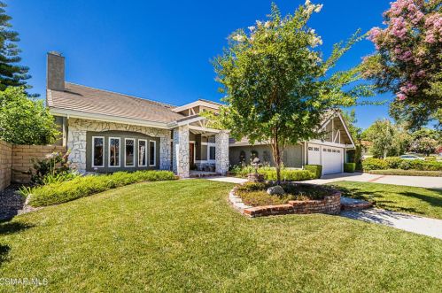 2907 Ivory Ave, Simi Valley, CA 93063-2145