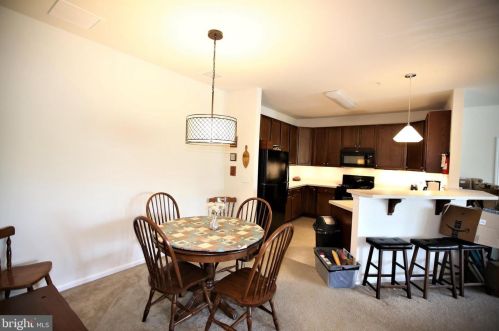 623 Timberlake Dr, Trenton NJ  08618-1473 exterior