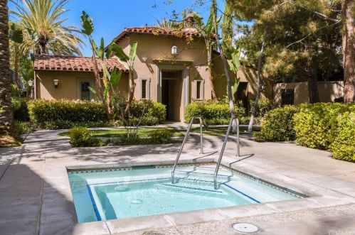 49 Bower Tree, Irvine CA  92603-0106 exterior