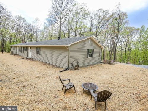 2324 Chestnut Hill Rd, Harpers Ferry WV  25425-5140 exterior