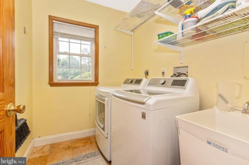 120 Piping Rock Dr, Silver Spring MD 20905-5863 exterior