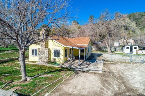 18077 Newvale Dr, Leona Valley, CA 93532-1003