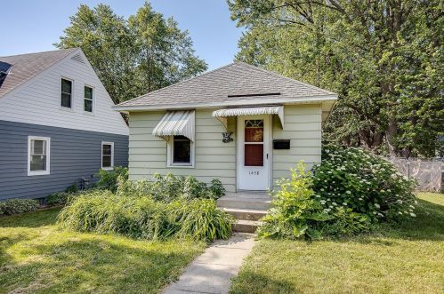 1458 Almond Ave, Saint Paul MN  55108-2536 exterior