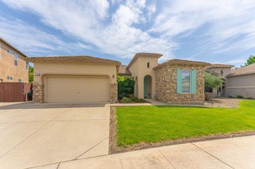 9448 Syrah Ct, Elk Grove, CA 95624-4601