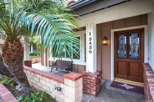15420 Weeks Dr, Whittier, CA 90604-3248