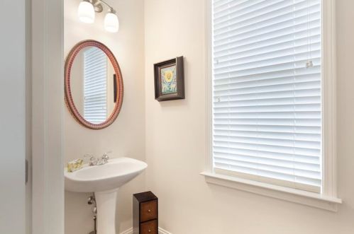 1886 Marietta Rd, Atlanta GA  30318-2764 exterior