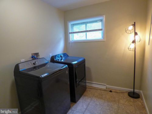 2390 Grandview Rd, York PA  17403-5109 exterior