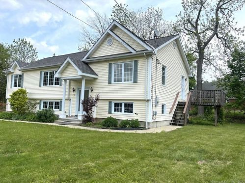 52 Fernwood Dr, Colchester, CT 06415-1003