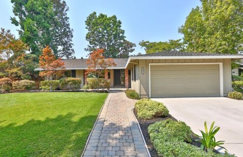 991 Twin Brook Dr, San Jose, CA 95126-4023