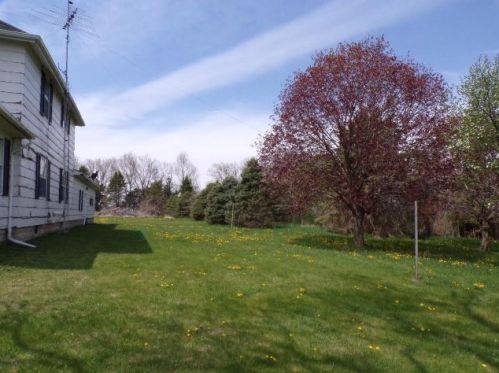 455 180th Ave, Ceylon, MN 56121-1138