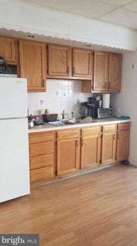 4847 Lawrence St, Philadelphia, PA 19120-4126
