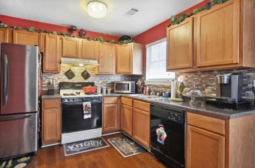 1600 Village Place Cir, Conyers GA  30012-7108 exterior