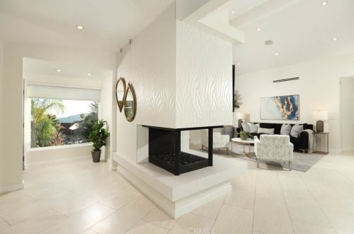 3001 Cloudcrest Rd, Glendale CA  91214-1304 exterior