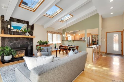 3186 Newport St, Denver, CO 80224-2820