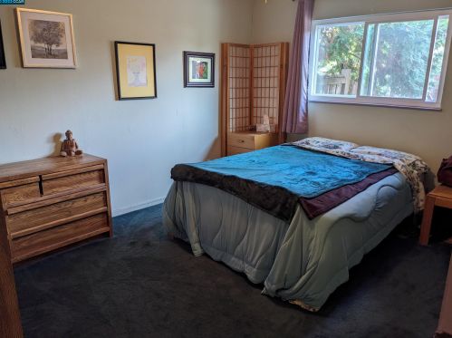 2096 Hoover Ave, Concord, CA 94523-4645