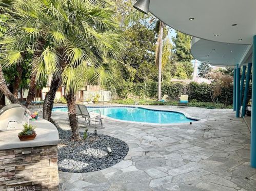 1107 Riviera Dr, Santa Ana CA 92706-1841 exterior