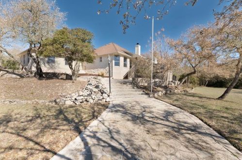 9915 Derecho Dr, Austin TX  78737-1027 exterior