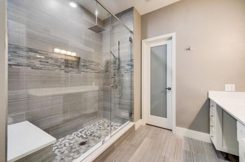 5568 Thunder Bay Dr, Fort Worth TX  76119-8505 exterior