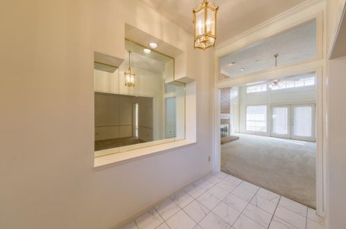 2119 Antibes Dr, Carrollton TX  75006-4327 exterior