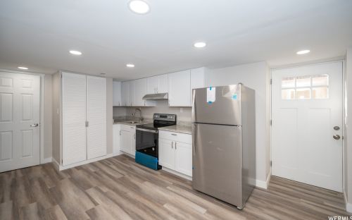 2146 Westfield Cir, Taylorsville UT 84084-4222 exterior