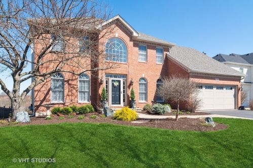 2307 Flat Rock Ct, Naperville, IL 60564-4341