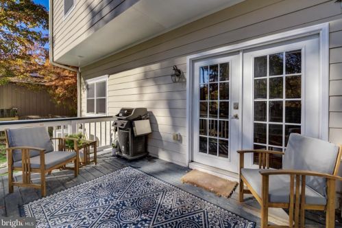 4933 Aspen St, Shady Side MD  20764-9667 exterior