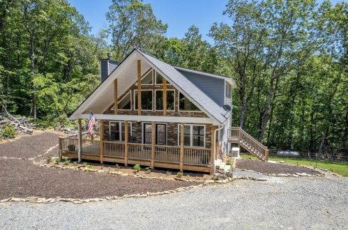 371 Shiloh Rd, Big Canoe, GA 30143-2829