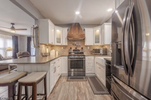 17 Merriam Ave, Fredon, NJ 07860-2422