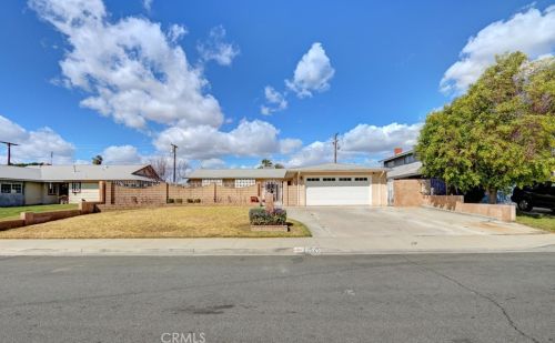 12525 Elmview Dr, Riverside, CA 92503-4702