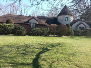 206 Sunnyside Rd, Lincroft, NJ 07738-1109