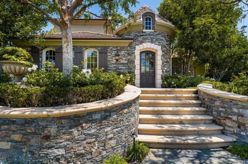 2395 Portrait Way, Tustin, CA 92782-4340