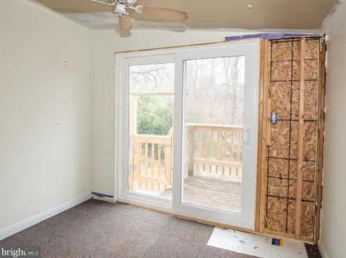 2122 Millcreek Rd, Lancaster PA  17602-4749 exterior