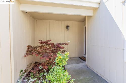 1583 Denkinger Rd, Concord, CA 94521-1837