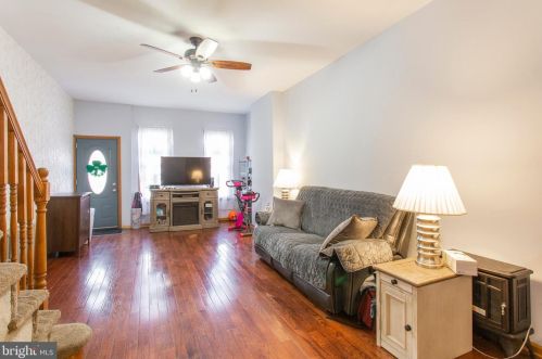 808 Belgrade St, Philadelphia PA 19125-3513 exterior