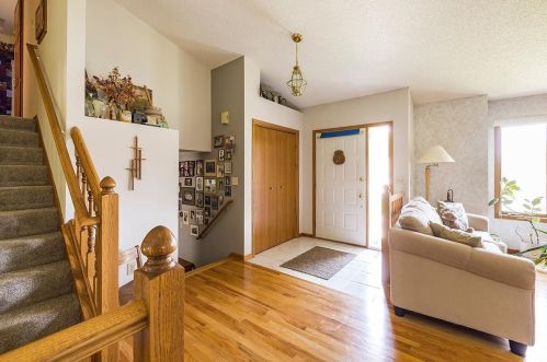 644 Crimson Leaf Trl, Saint Paul MN  55123-3045 exterior