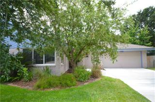 5303 Briarbend Dr, Houston TX  77096-4911 exterior