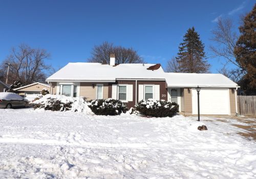 20 Briarwood Dr, Streamwood, IL 60107-1602