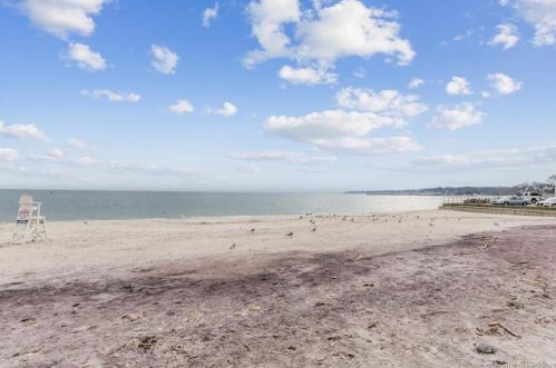 9 Haigh Ave, Niantic, CT 06357-3170