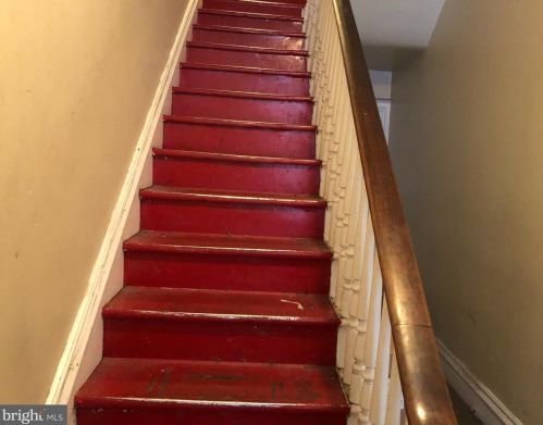 23 Walnut St, Lancaster PA  17602-2451 exterior