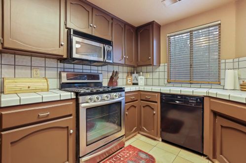 2308 Grouse Crossing Way, Modesto CA  95355-9216 exterior