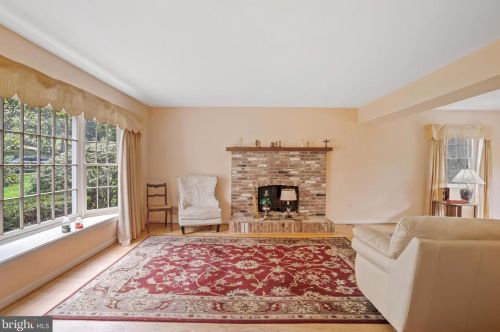 16 Severn Riv Rd, Severna Park MD 21146-4659 exterior