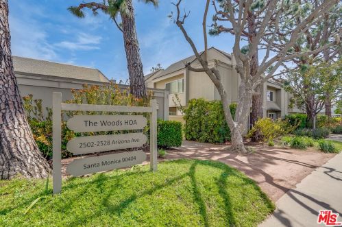 2520 Arizona Ave, Santa Monica, CA 90404-1427