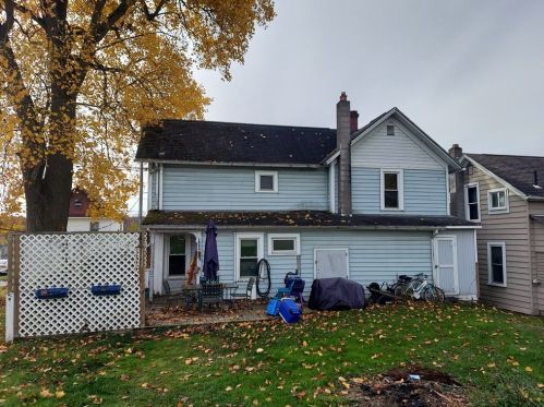 27 Phipps St, Franklin, PA 16323-2826