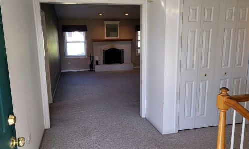 204 Julie Ln, Pingree Grove IL  60140-8379 exterior