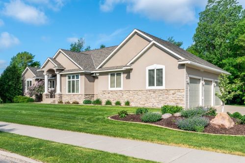 47 Newcastle Ct, Mankato, MN 56003-1301