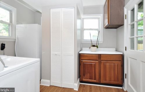 1002 Robin Rd, Silver Spring MD 20901-1872 exterior