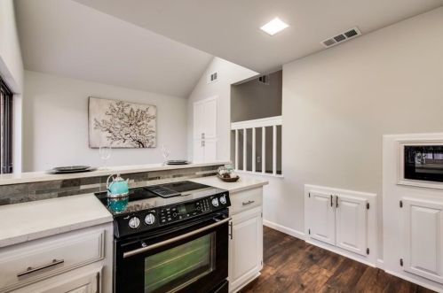 2525 Lk Bnd Ter, Carrollton TX 75006-2130 exterior