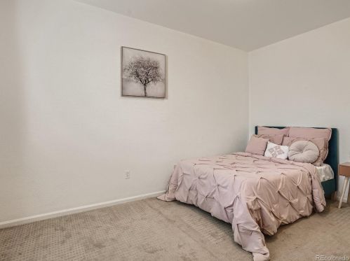 21738 Mansfield Pl, Aurora CO  80018-3058 exterior