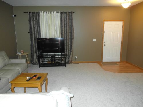 460 Brookhaven Trl, Pingree Grove IL  60140-9166 exterior